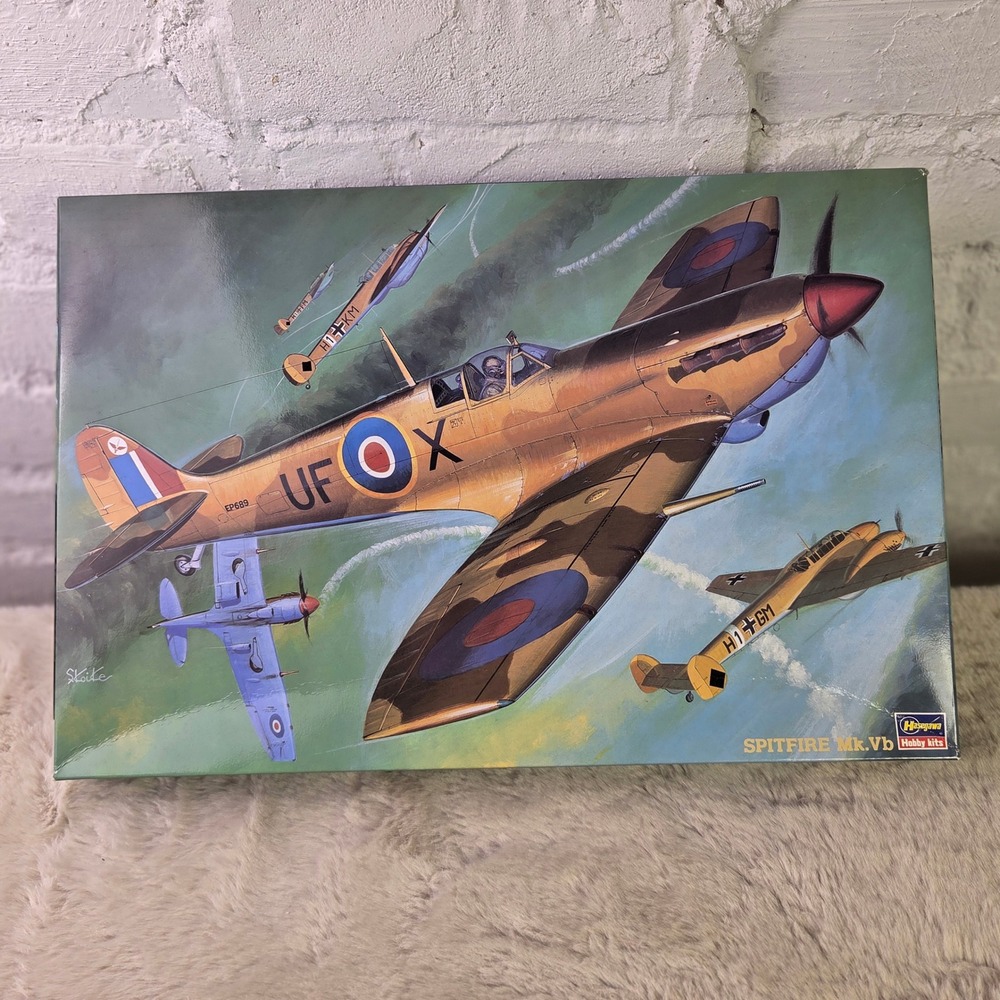 Hasegawa 1/32 Supermarine Spitfire Mk.Vb RAF Fighter Plastic Model Kit ST2 08052